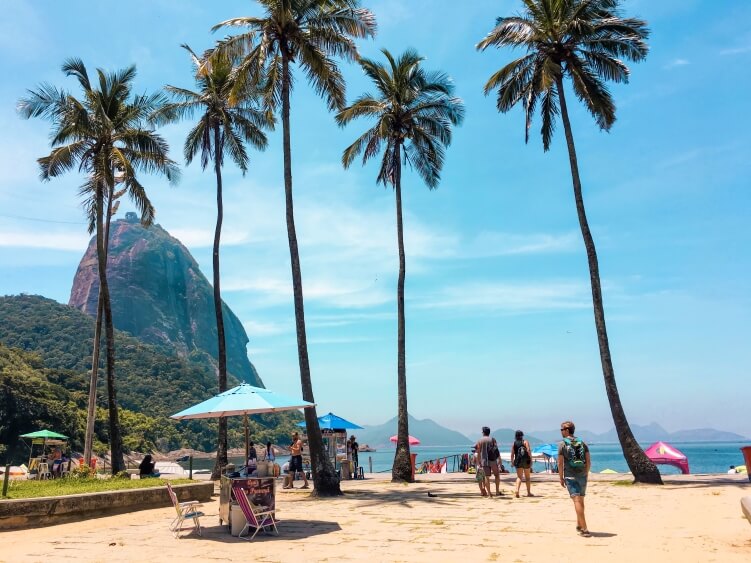 The beautiful Praia Vermelha beach in Urca neghbourhood which is also the starting point of the hike to Morro da Urca.