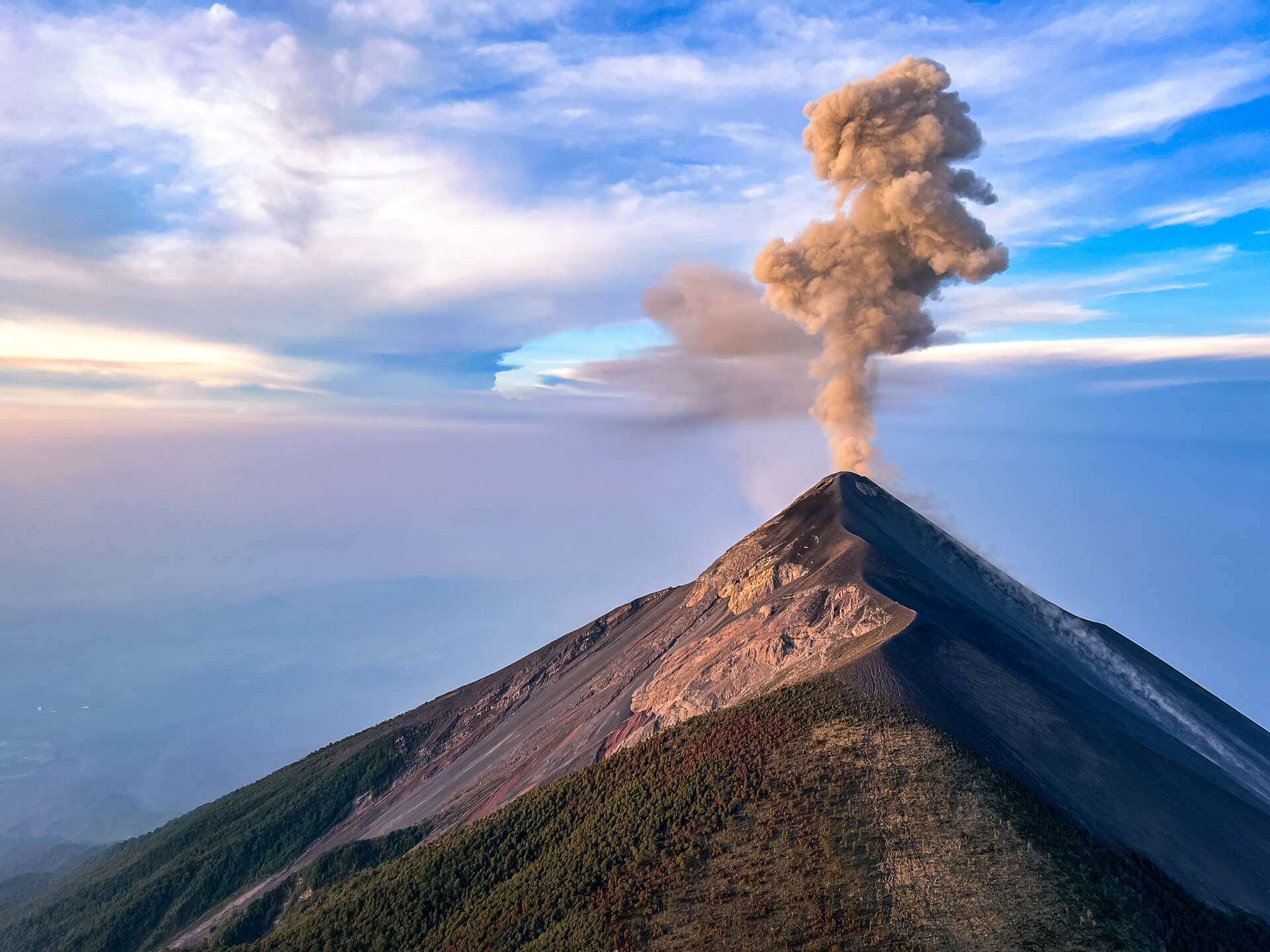 acatenango volcano overnight tour