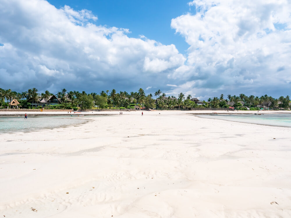 A large white sandbank that revealed itself during low tide at Pingwe Beach.